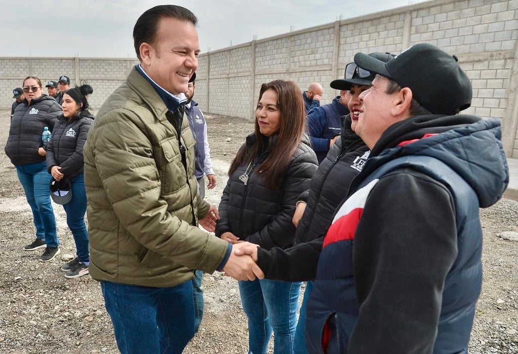 Obra. El gobernador Esteban Villegas Villarreal inauguró el nuevo Corralón para camiones de recolección de residuos en Lerdo.