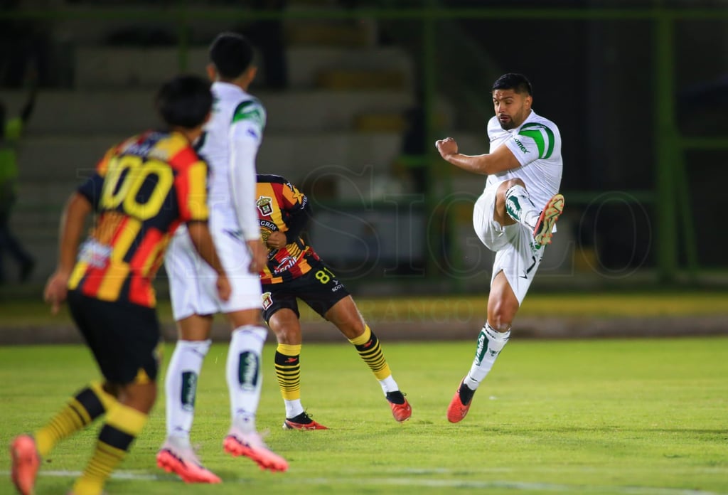 Alacranes de Durango derrotan 2-1 a los Leones Negros de la UDG