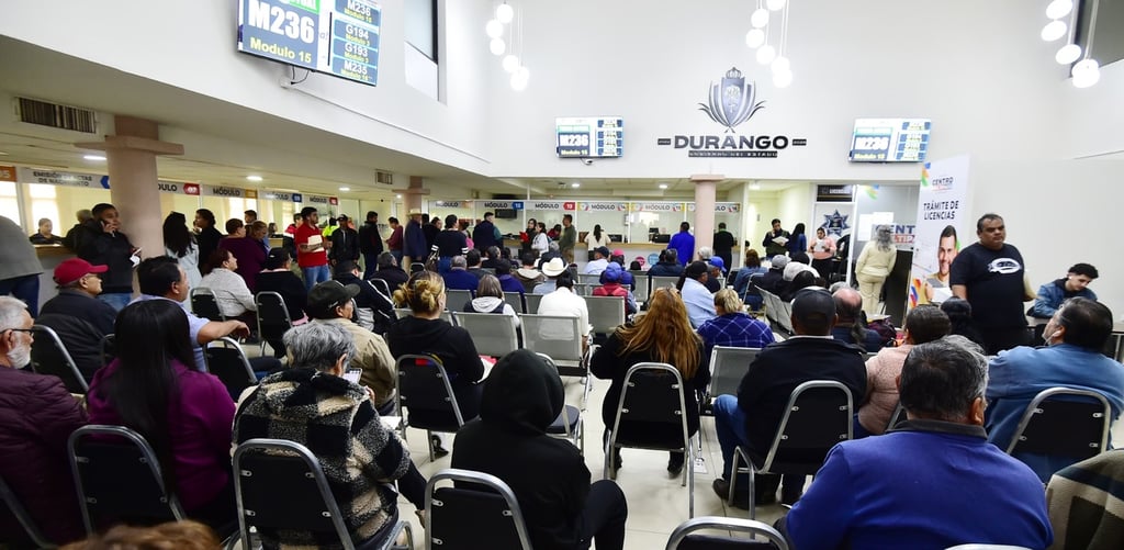 Respuesta. Bastante afluencia se registra en los Centros Multipago de la capital del estado.