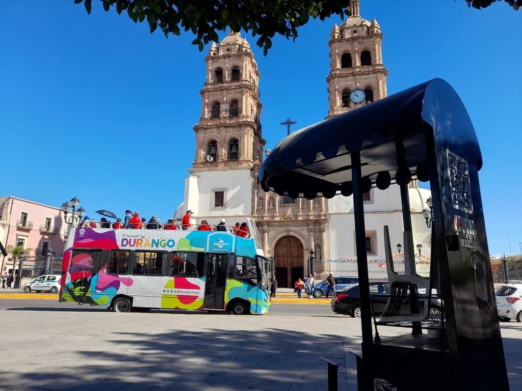 Visitas. En fin de semana la Plaza de Armas es de los lugares públicos más concurridos.