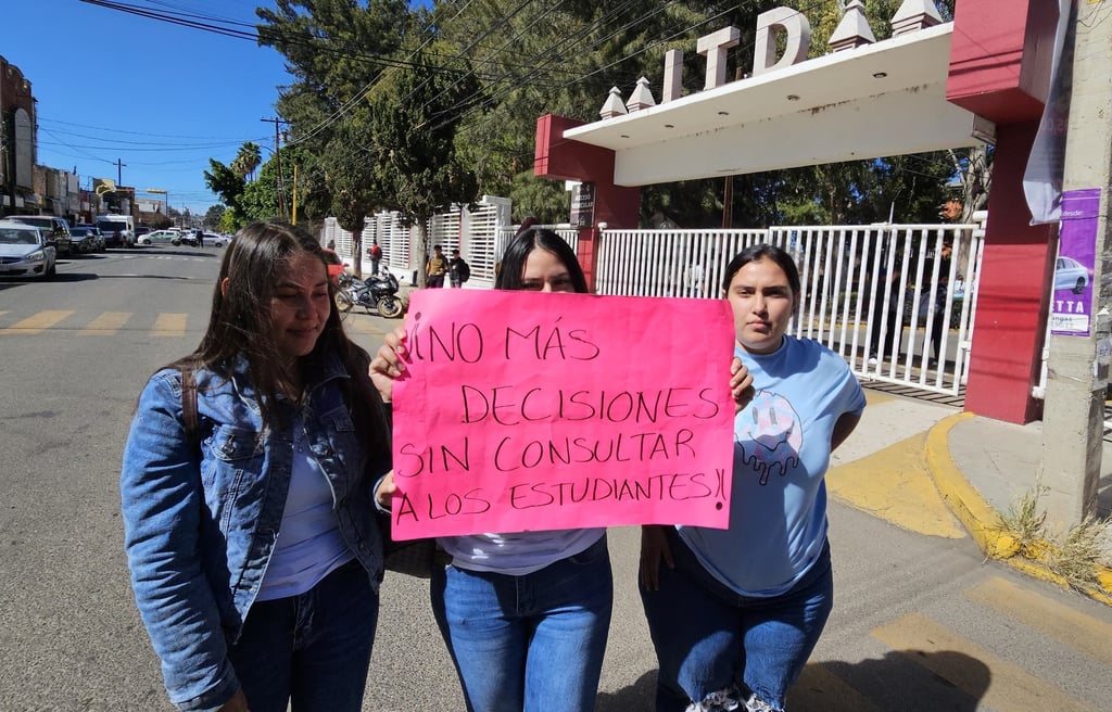 Transporte público en Durango: estudiantes se manifiestan contra aumento a tarifa