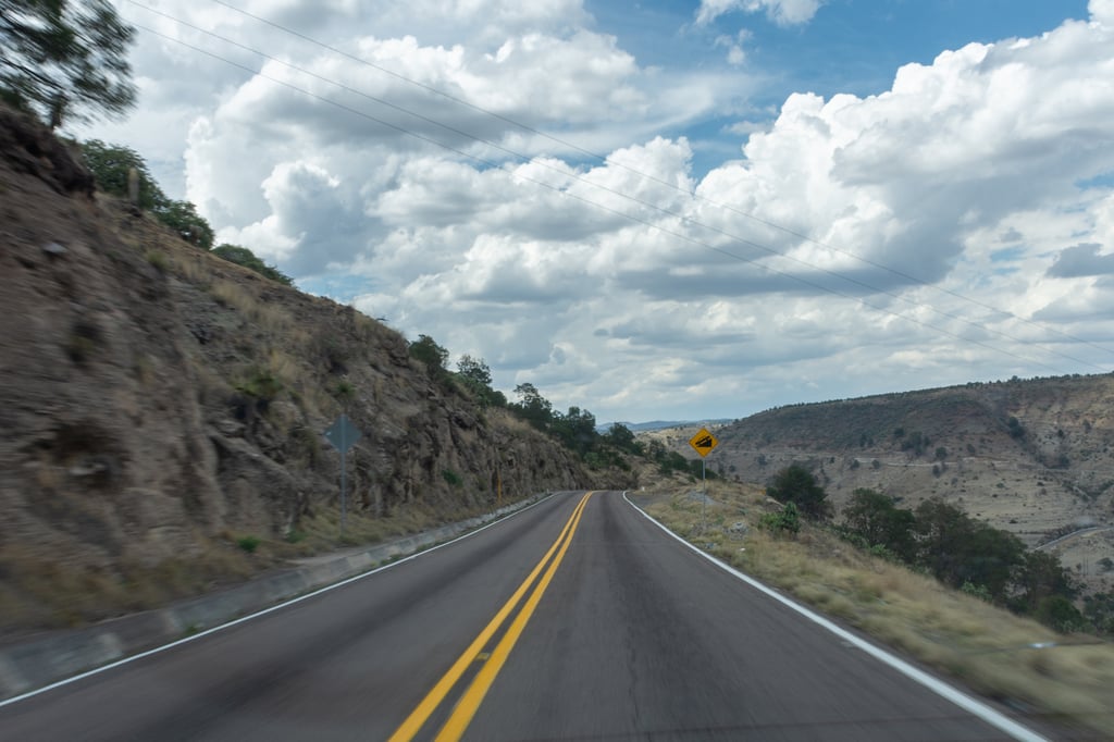 Dan continuidad a tramos carreteros de Durango que estaban pendientes