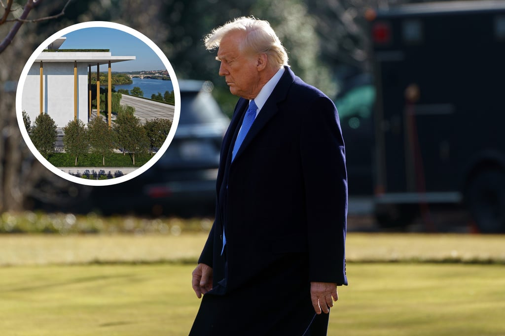 Donald Trump despide a miembros del Consejo de Administración del Centro John F. Kennedy