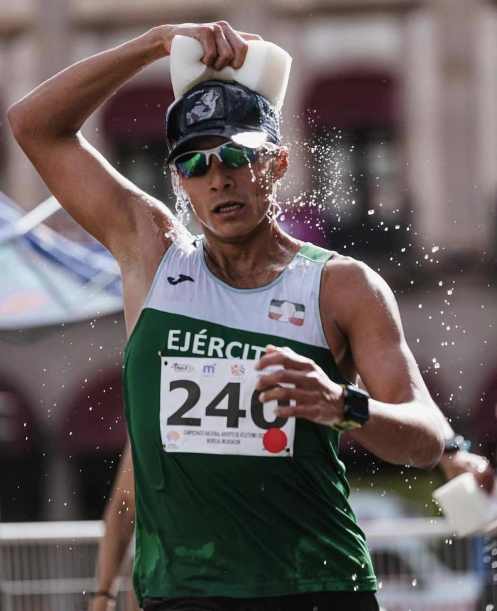 Plusmarquista. El olímpico mexicano Ever Palma destroza un récord de 37 años en los legendarios Millrose Games de Nueva York, marcando 5:24.50 min en la milla de marcha indoor.