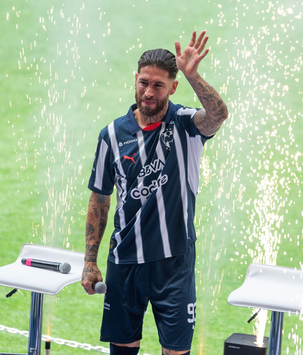 Presentación. Monterrey ya presentó a su refuerzo 'bomba' Sergio Ramos.