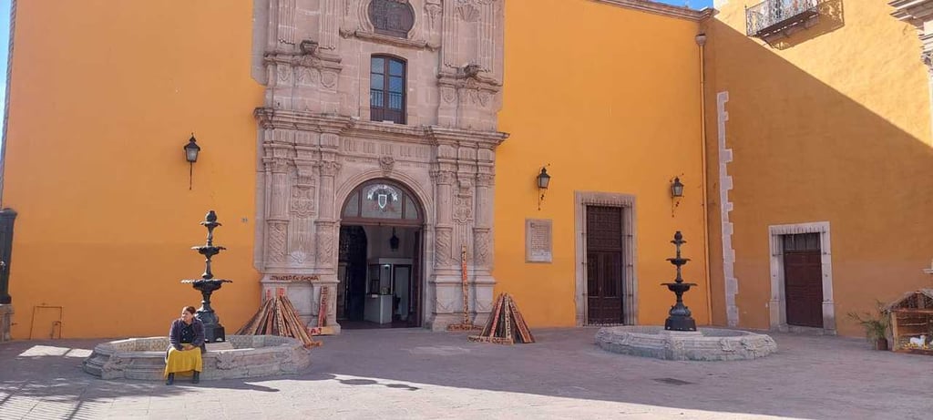 Detalles. Los fantasmas de la huelga se fueron de la Universidad Juárez; los integrantes de los sindicatos SPAUJED y STEUJED votaron a favor del acuerdo al que habían llegado con la Rectoría de cuatro por ciento de aumento directo al sueldo y 1.3 en prestaciones para este año.