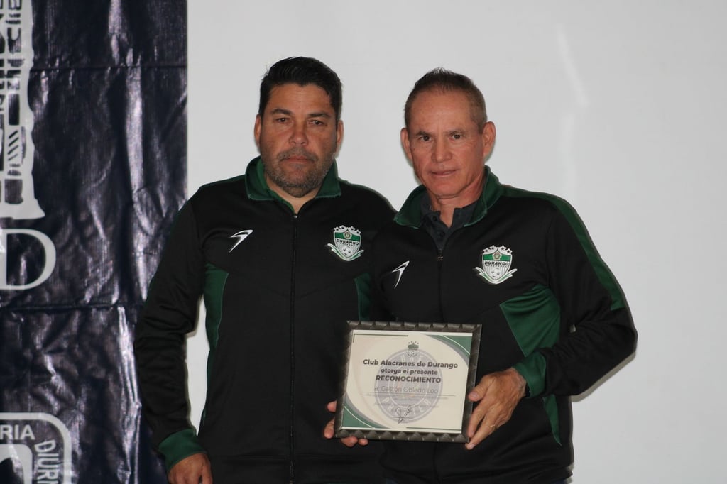 Alacranes de Durango fortalece lazos con su afición a través de clínicas deportivas