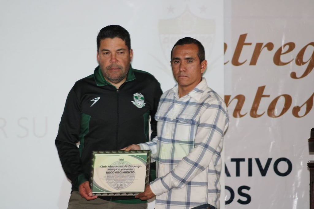 Evento. Se llevó a cabo en la Escuela Preparatoria Diurna una clínica deportiva con especialistas y figuras clave del deporte.