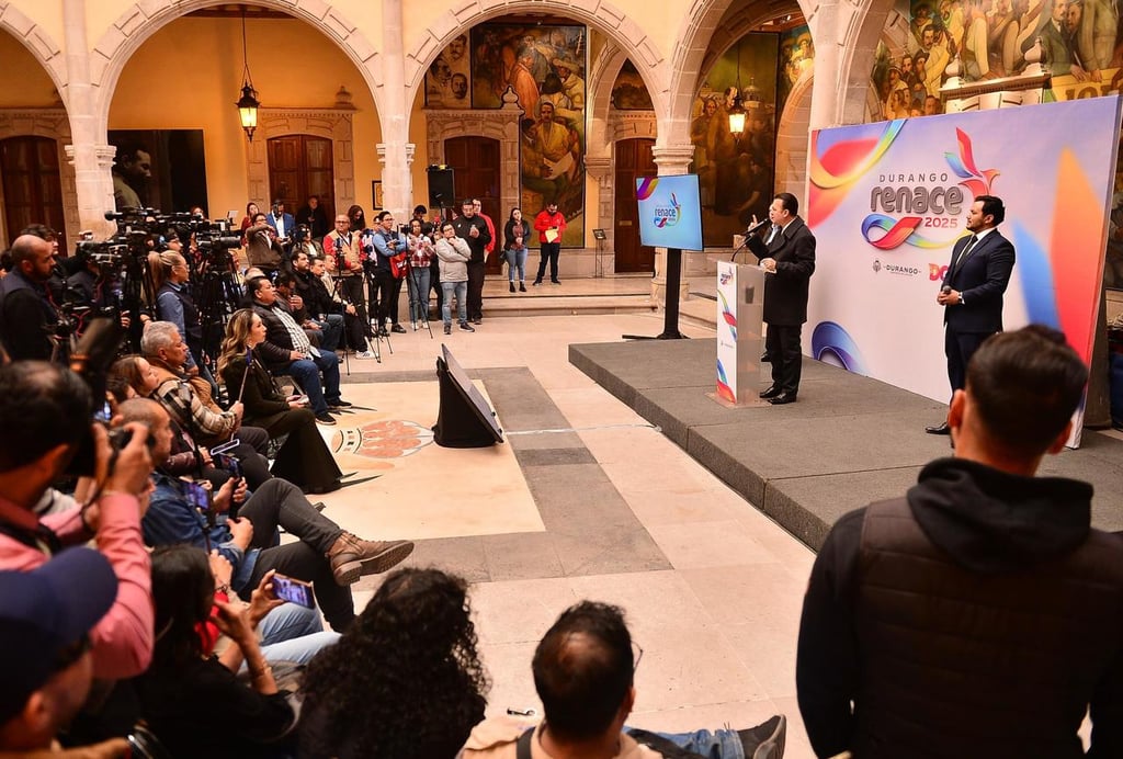Postura. El mandatario estatal aseguró que no suspenderá su agenda de trabajo y enmarcó las publicaciones en el proceso electoral que está en curso.
