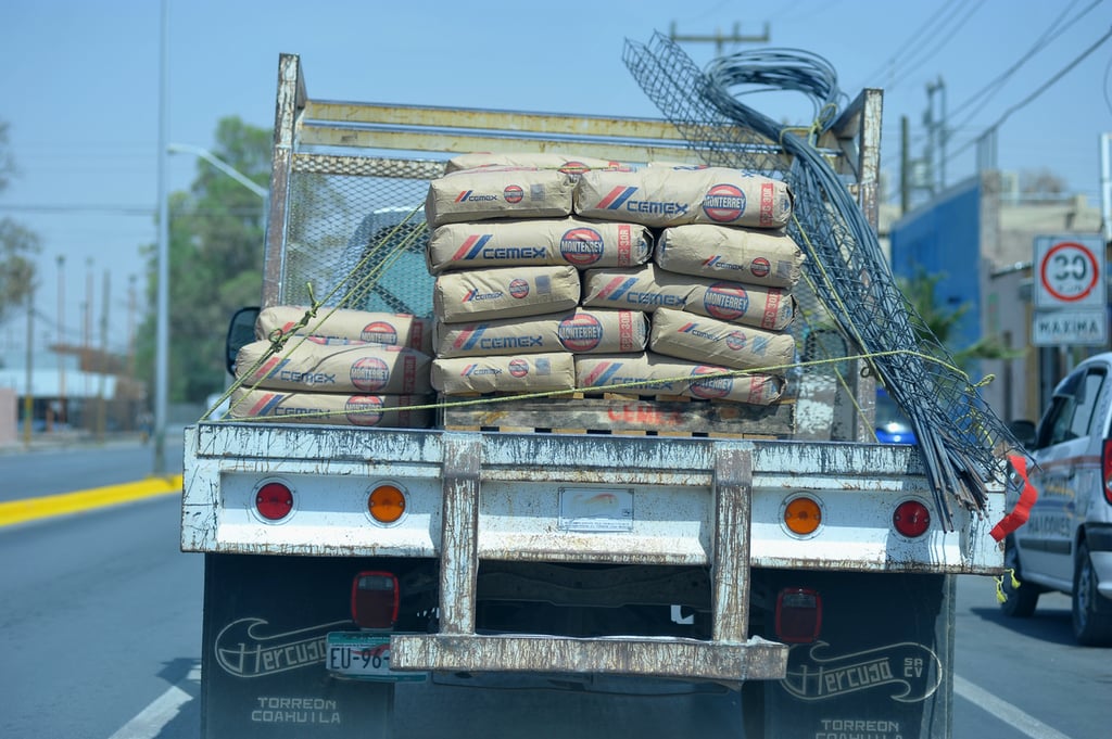 Aumentos. La cotización peso-dólar está impactando en el sector de la construcción.