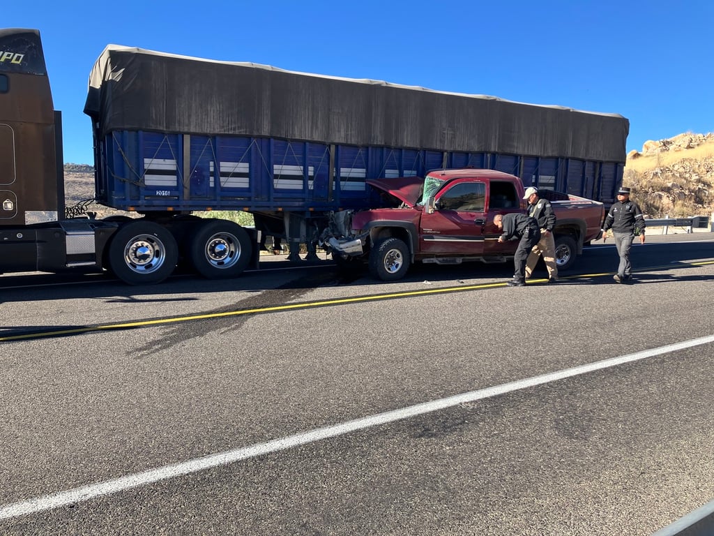 Accidente.  Un hombre perdió la vida en un hecho vial por la carretera de cuota Durango-Mazatlán, este sábado por la mañana.
