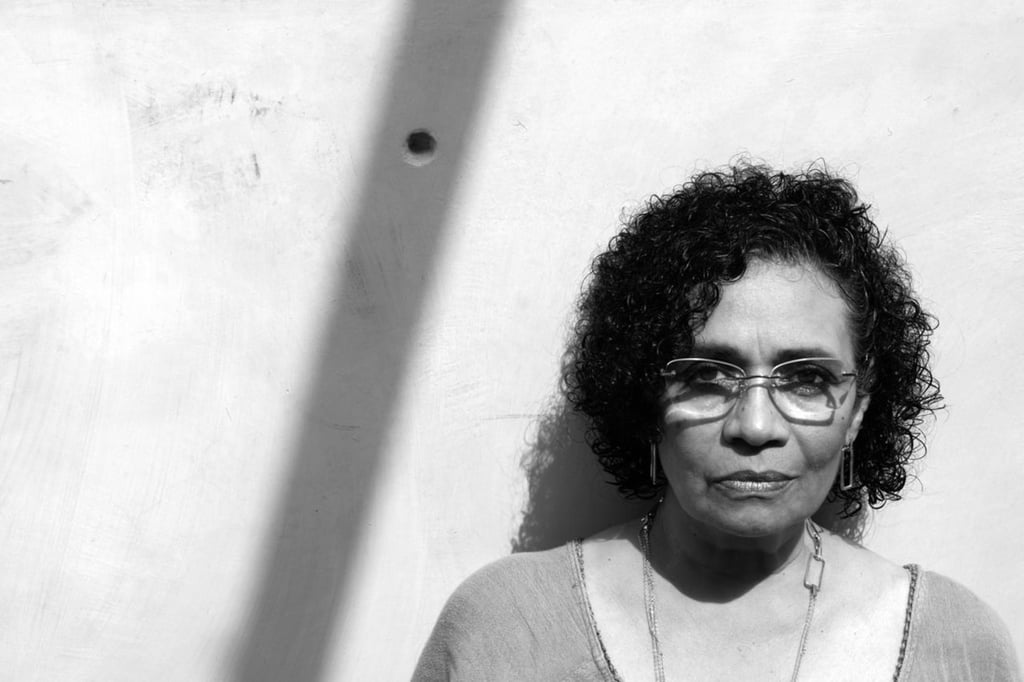 De la vida literaria de Malva Flores