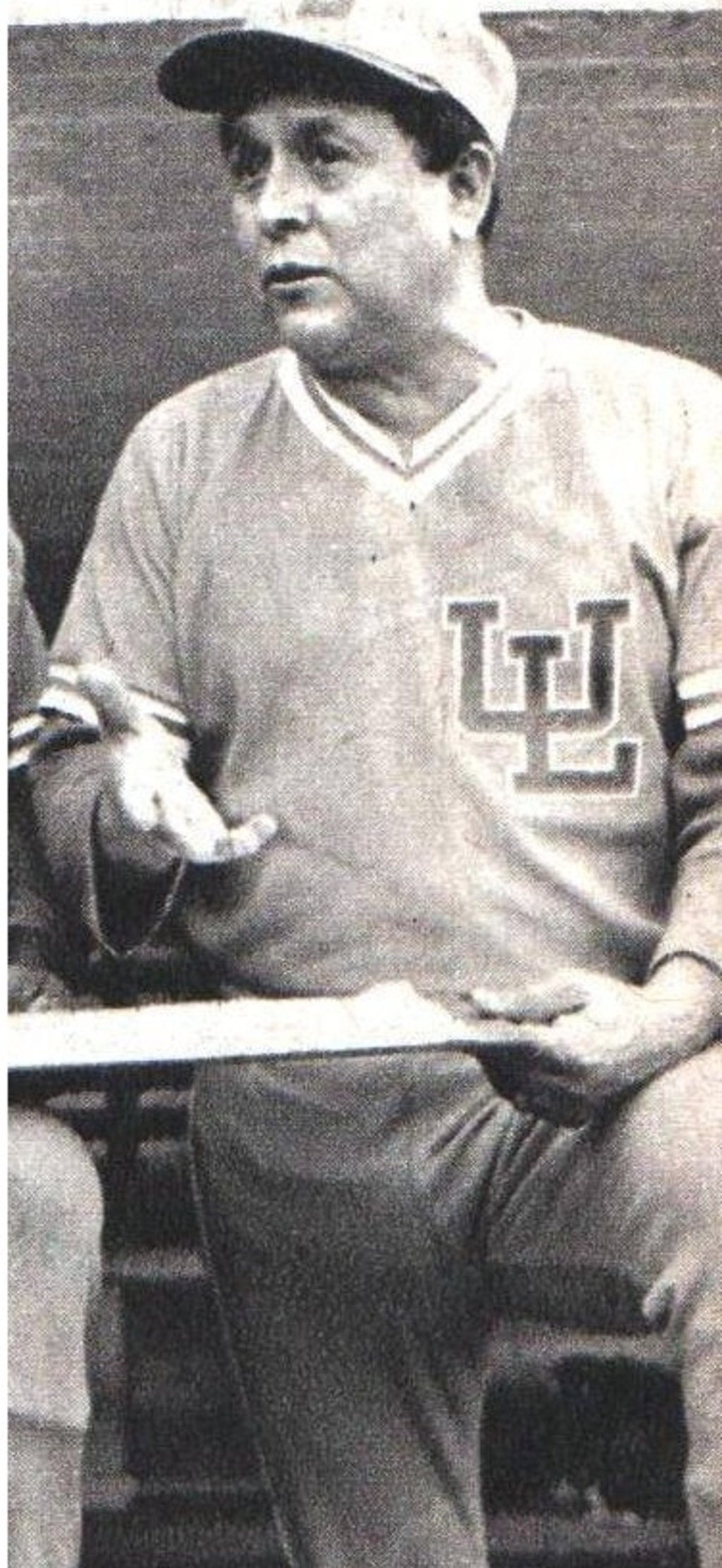 Histórico. Retirado como jugador activo en 1975, pasó a dirigir al Unión Laguna en la temporada de 1976, así como en las tres siguientes. 