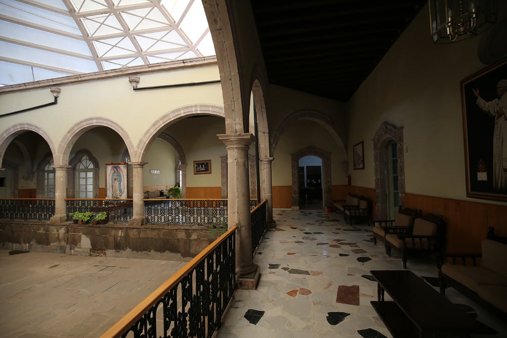 Sentimiento. El accidente ocurrido en la carretera Gómez Palacio-Durango consternó a la población.