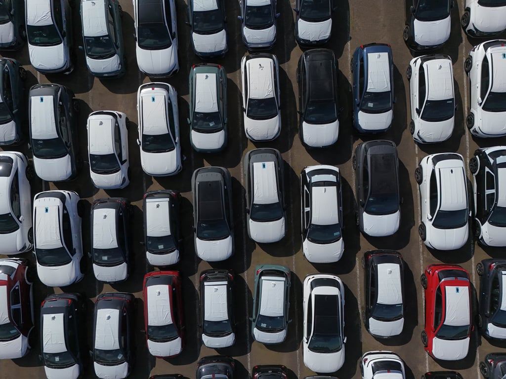 Trump impone 25% a autos no hechos en EU