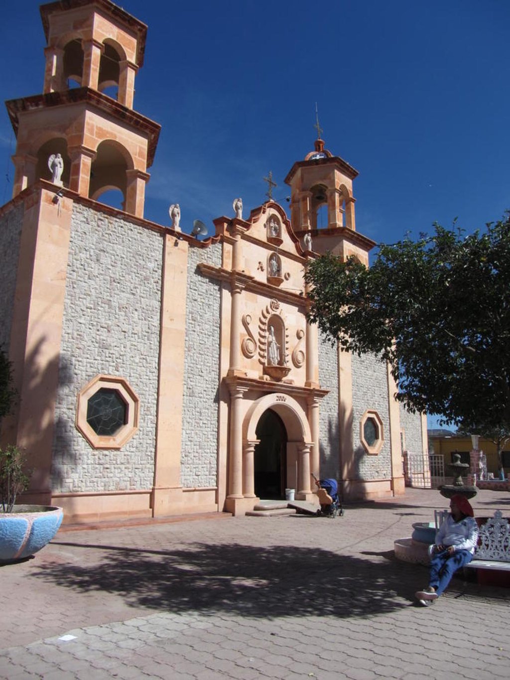 Días Santos en la Villita de San Atenógenes