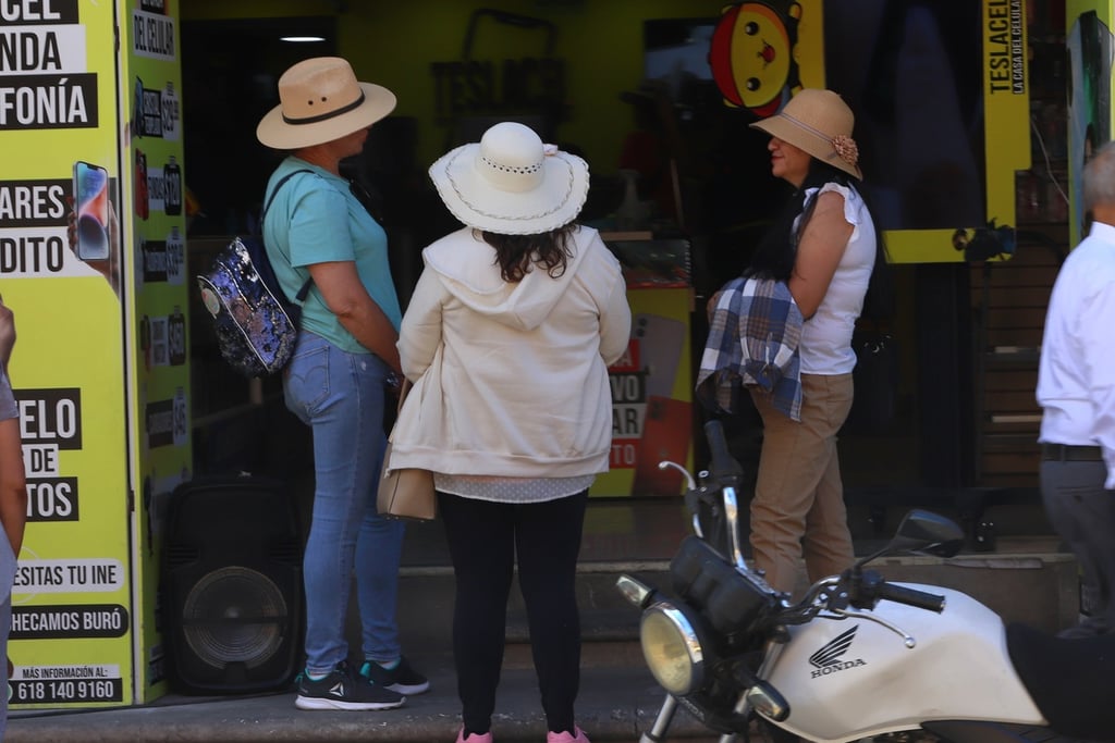 Visitantes. Al menos unos 2 mil 500 turistas nacionales y extranjeros han estado en el Centro Histórico en esta temporada.