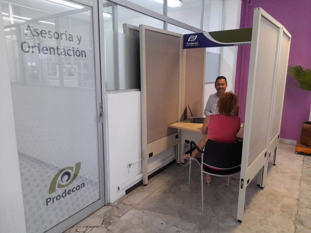 Servicio. Primero se analiza la situación que presenta el contribuyente para canalizarlo al área correspondiente.