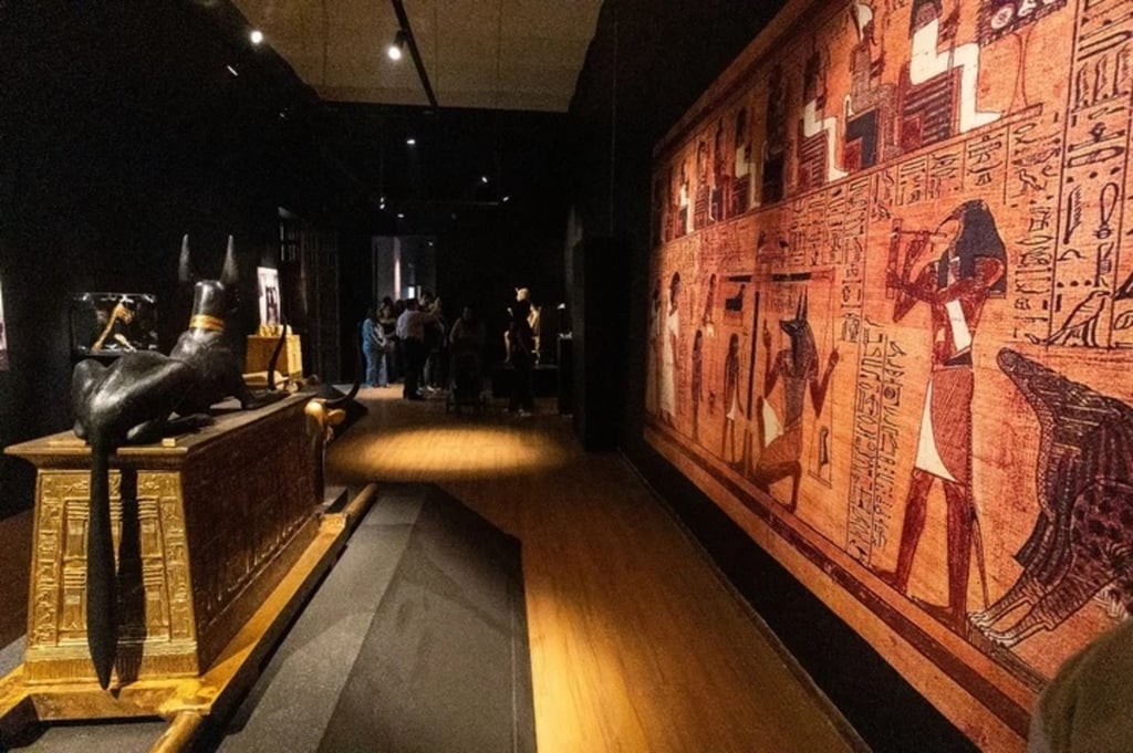 Visita. En sus primeros días, la exposición recibió a un gran número de duranguenses.