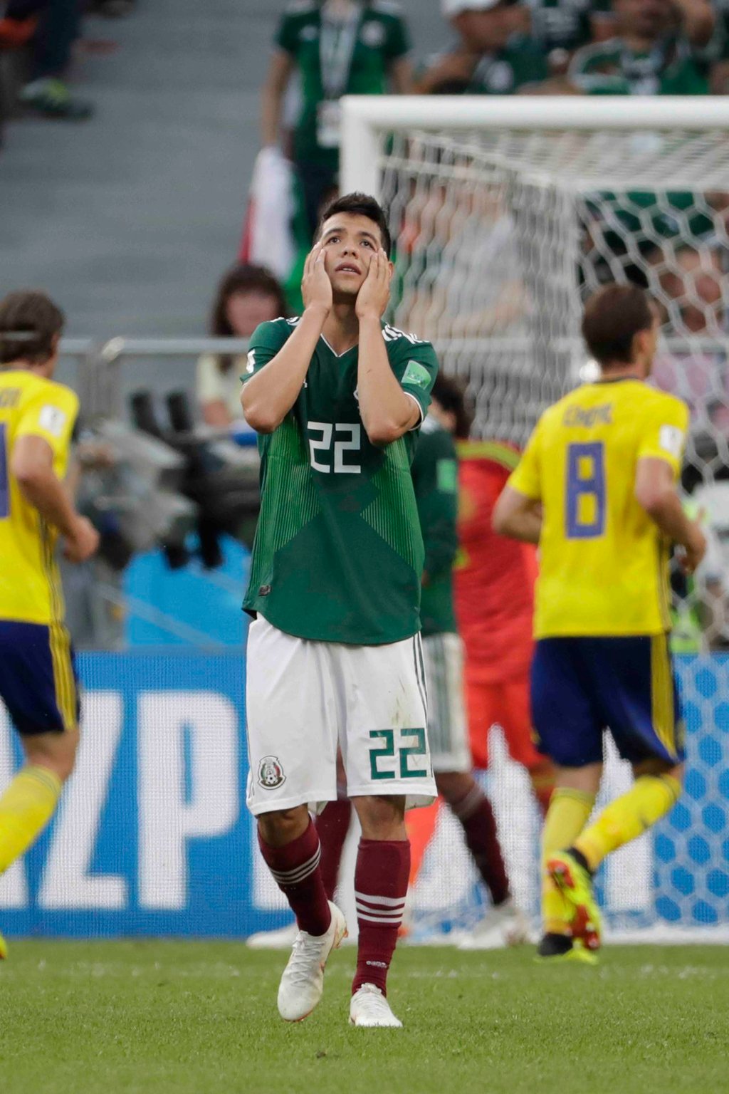 Polémica. ¿Qué pasará en el entorno de Hirving Lozano?