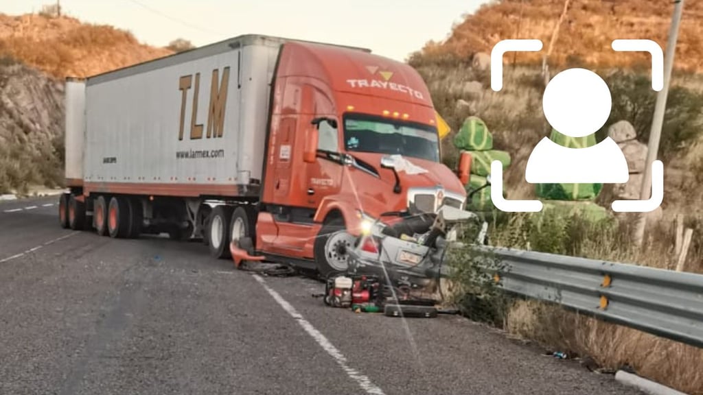 Identifican a fallecidos en accidente entre tráiler y vehículo en carretera Durango-México