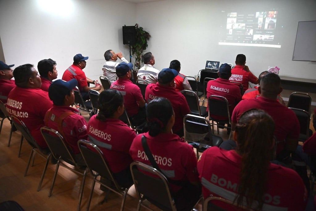 Bomberos de Gómez Palacio participaron en una valiosa capacitación virtual.