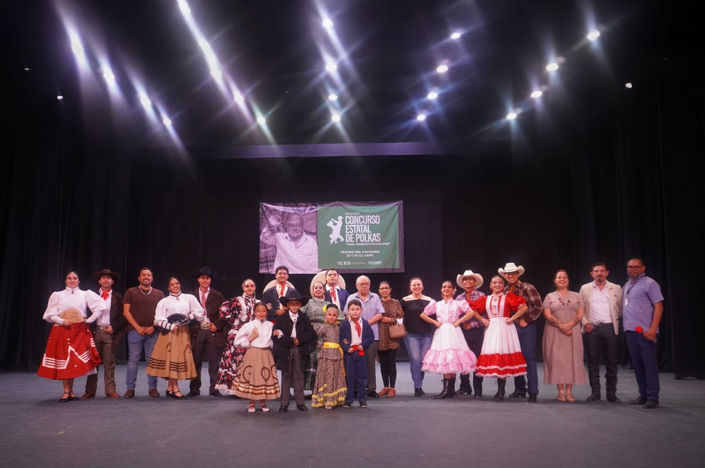 Final. Con un gran público que acudió a apoyar a los participantes, se llevó a cabo la entrega de premios a los primeros lugares de cada categoría y estilo. 