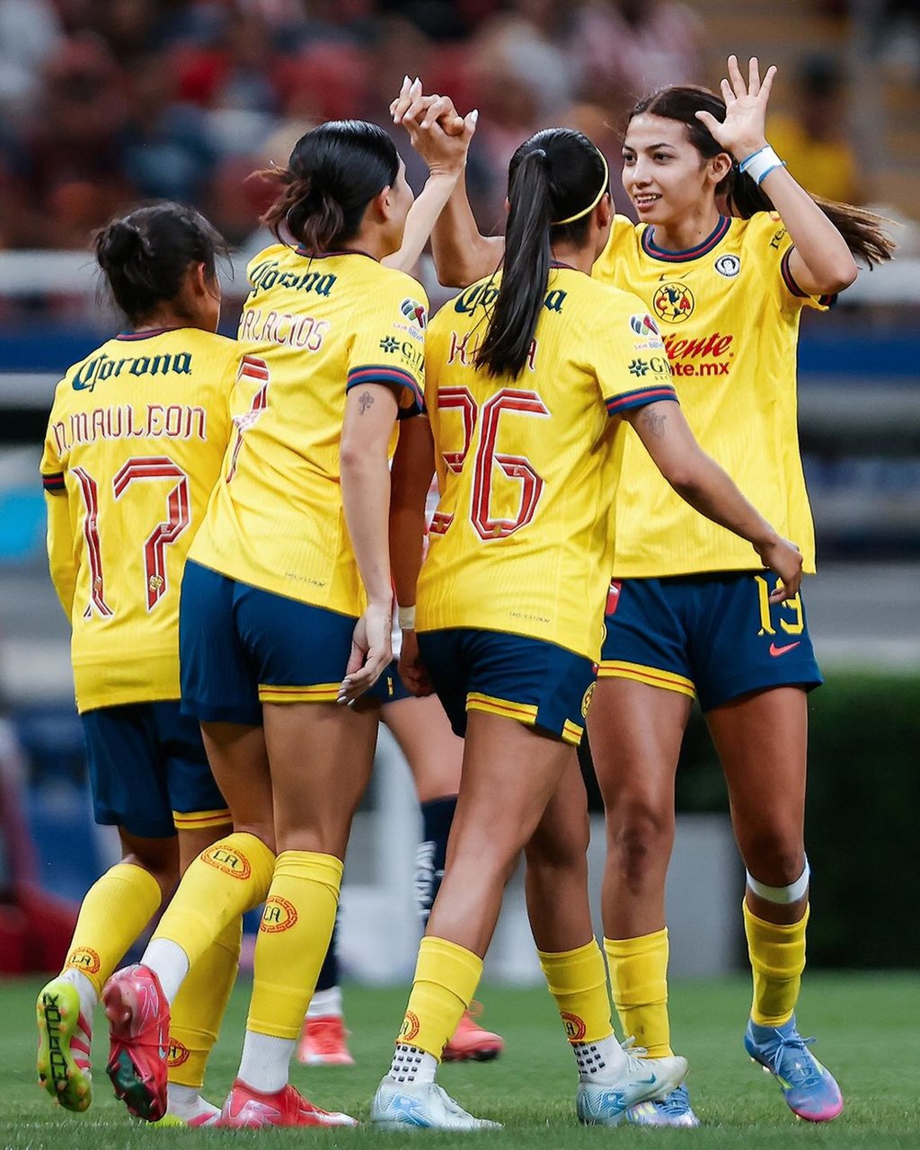 Agónico. El Améruca femenil empató de último minuto con las chivas en la ida de las semifinales del Clausura 2025.