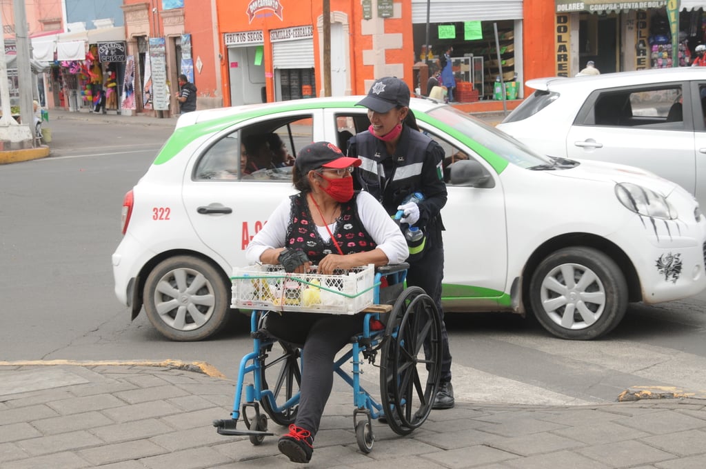 Cambio. Se requiere mejorar la infraestructura que permita que personas en silla de ruedas puedan trasladarse fácilmente.