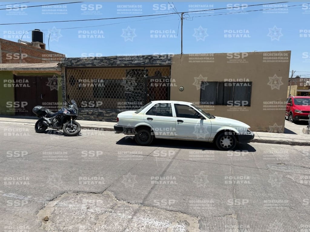 Acción. Policías estatales recuperaron un vehículo que tenía reporte de robo en la ciudad de Durango.