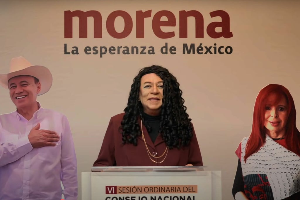 Latinus: Víctor Trujillo se mofa del Consejo de Morena y crea personaje de Luisa María Alcalde