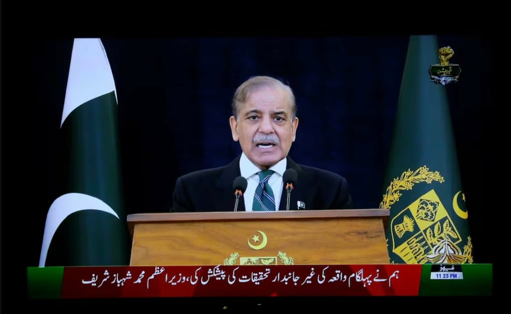 Primer ministro de Pakistán proclama 'victoria' tras alto el fuego