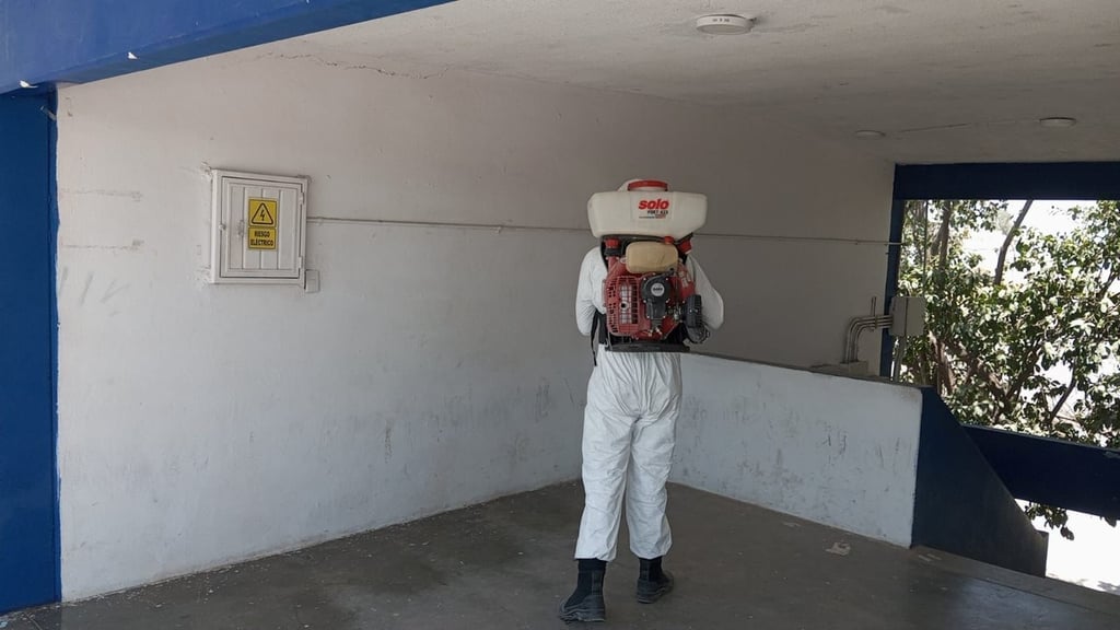 Personal especializado atiende reportes y aplica las medidas sanitarias correspondientes.