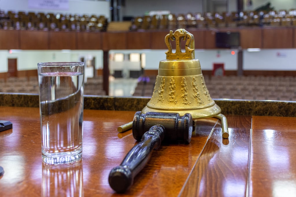 Argumento. Los jóvenes están expuestos a interacciones sexuales tempranas, por la exposición al entorno digital.