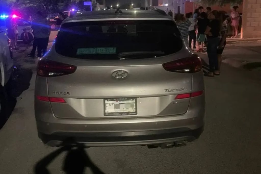 Hecho. Un menor de 10 años fue impactado por una camioneta que se echó de reversa en Gómez Palacio