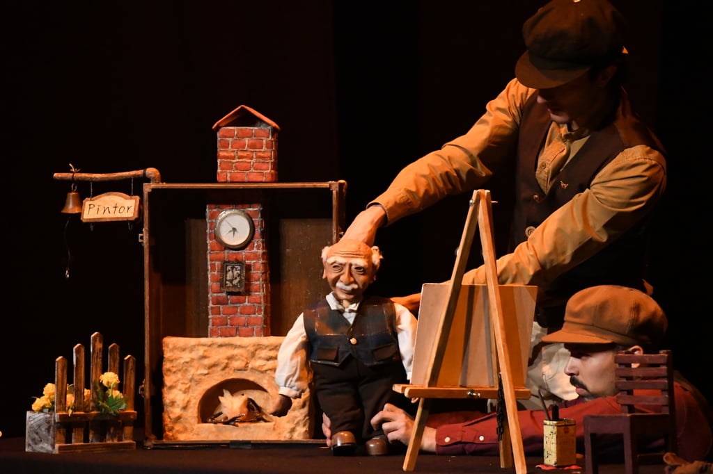 Títeres. Una de las presentaciones es 'El pintor de mariposas' de la compañía Maika Teatro, la cual crea historias únicas contadas con títeres.