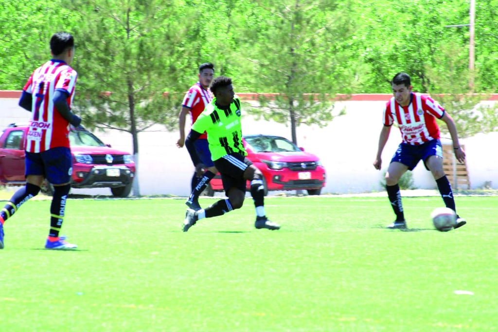 Emociones. La Liga Benito Juárez tuvo partidos llenos de emociones en su jornada 15.