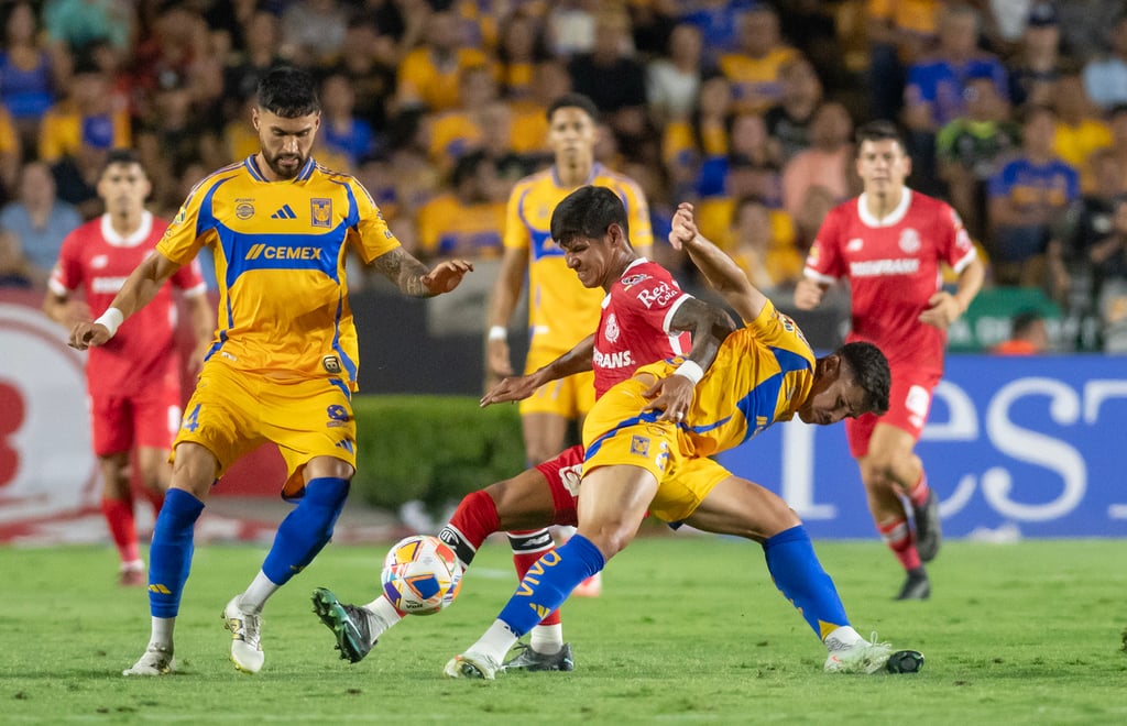 Igualada. El encuentro entre Tigres y Diablos tuvo un buen primer tiempo, pero ninguno pudo imponerse en el marcador, donde anotaron Ibáñez y Paulinho. 