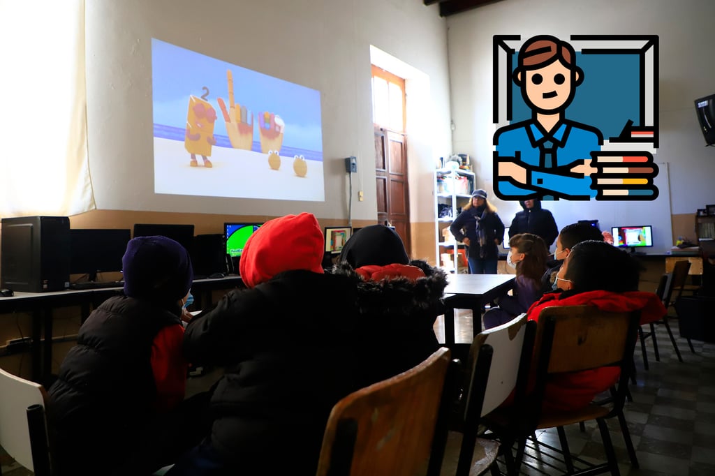 Reconocen a docentes duranguenses en su día; 'son pilares del progreso nacional'