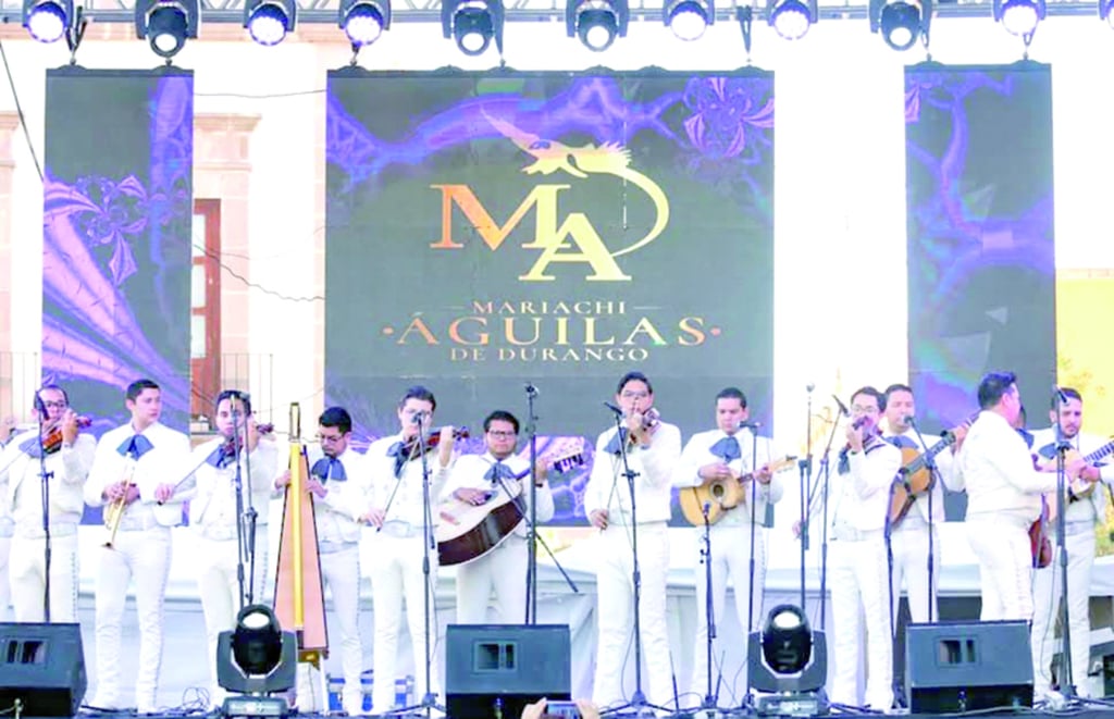 Anfitriones. En el escenario se unirán el Cuarteto Internacional 'Minuetto' y el mariachi 'Águilas de Durango'.