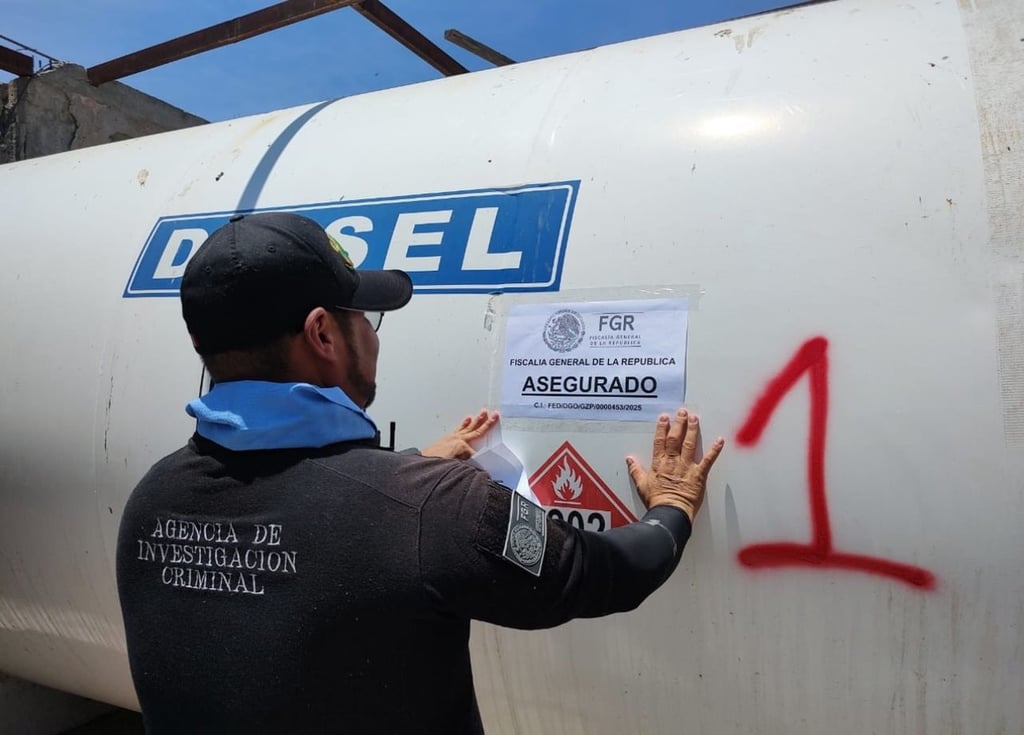 Acción. En cateo, la FGR aseguró hidrocarburo en el municipio de Gómez Palacio.