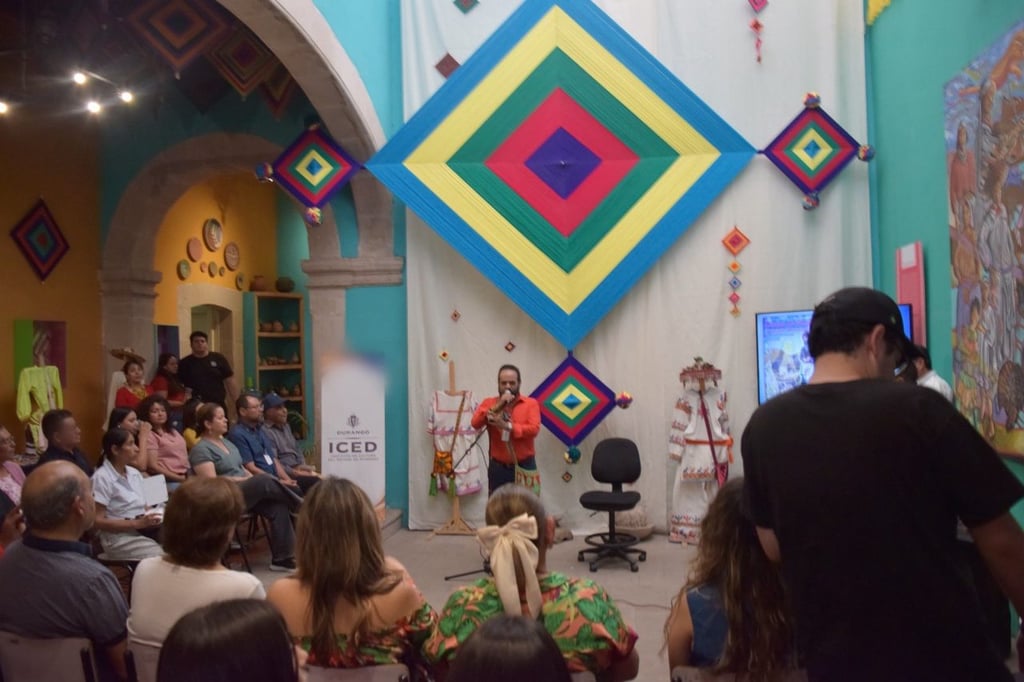 Actividades. La celebración constó de la presentación del libro 'Danza de pluma Anáhuac del municipio de Canatlán'.