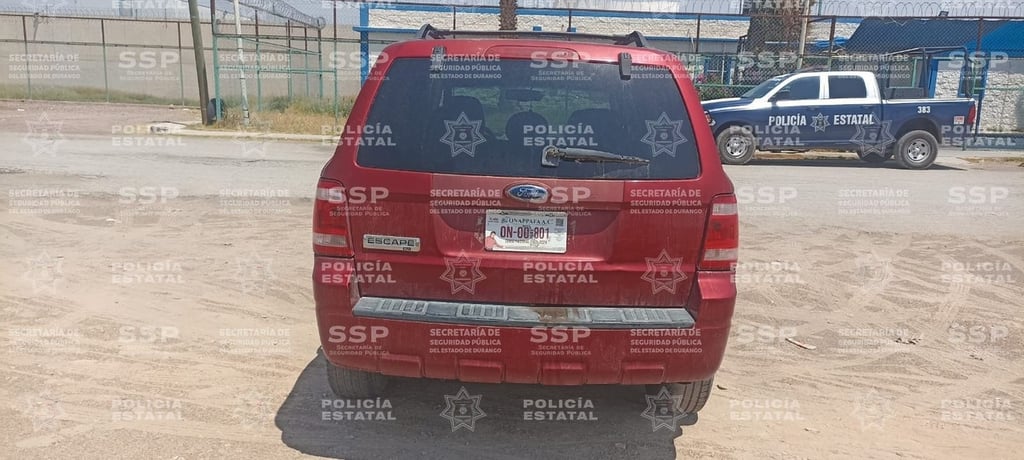 Labor. Policías estatales arrestaron a un conductor con un vehículo que portaba placas sobrepuestas en Gómez Palacio.