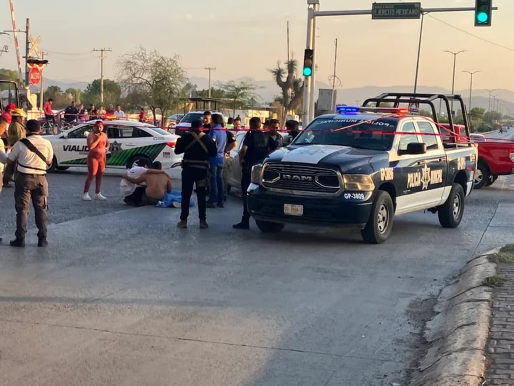 Deceso. Un joven de 19 años murió tras lanzarse de un puente vehicular en Gómez Palacio.