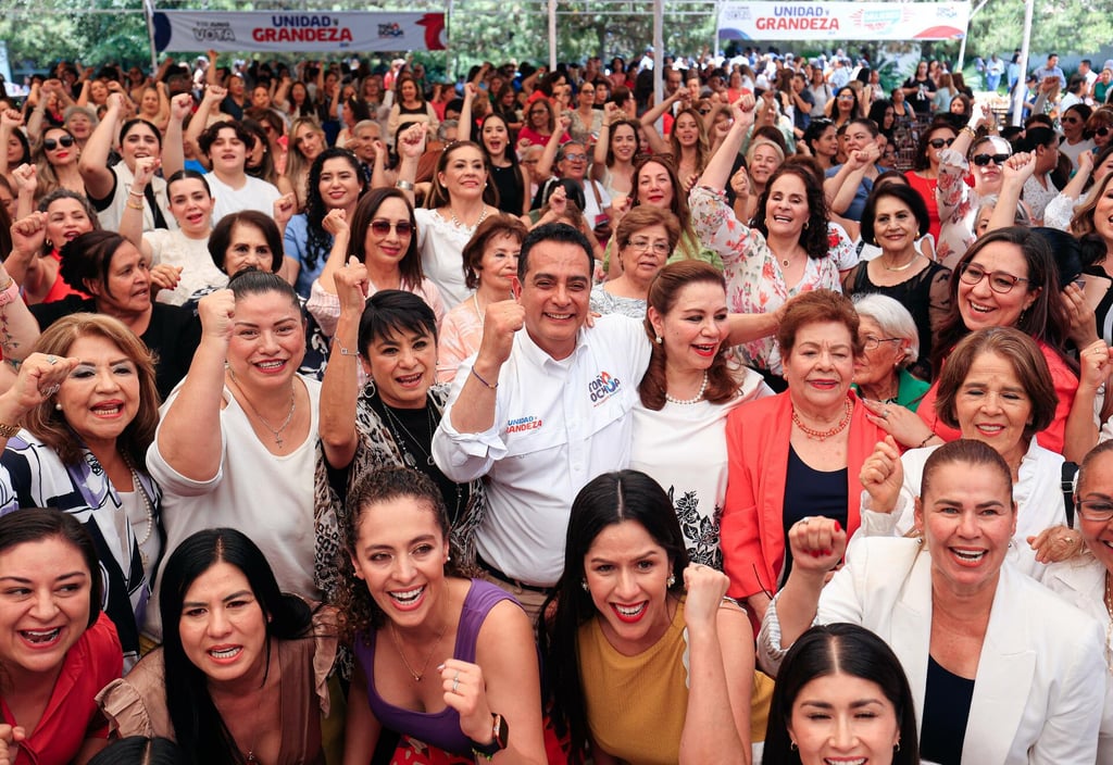 Mil mujeres lo confirman: Toño es cercano, cumple y va por más