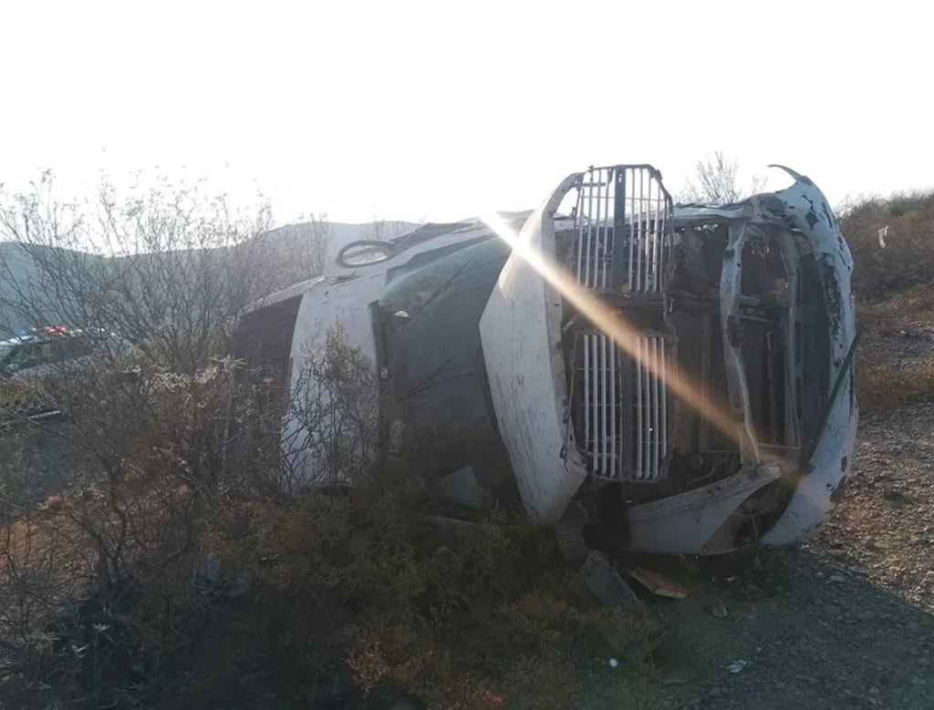 Hecho. Una volcadura en la localidad Graceros, de Lerdo, dejó dos jóvenes graves.