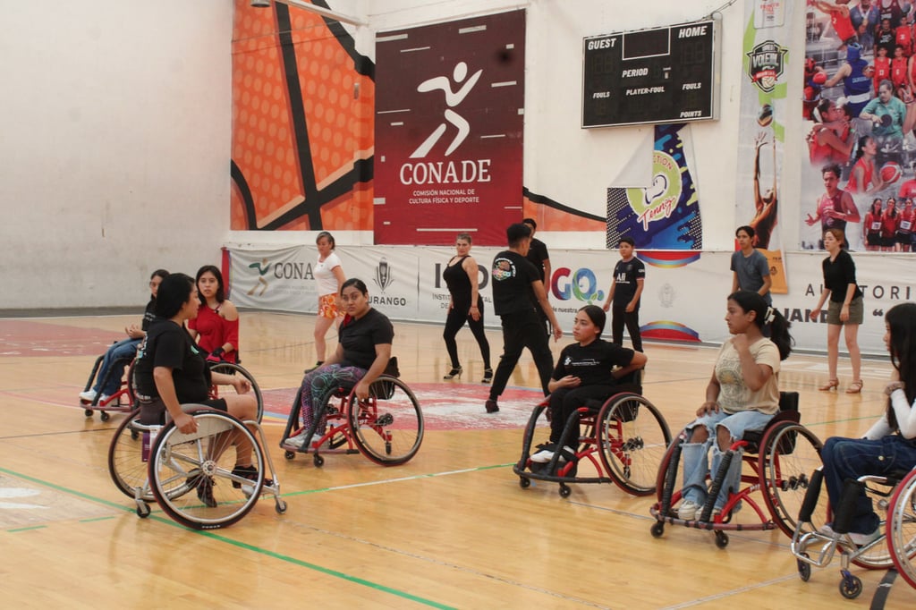 Taller. Alumnos e instructores tuvieron la capacitación de la entrenadora nacional Sonia Mendoza Bernal.