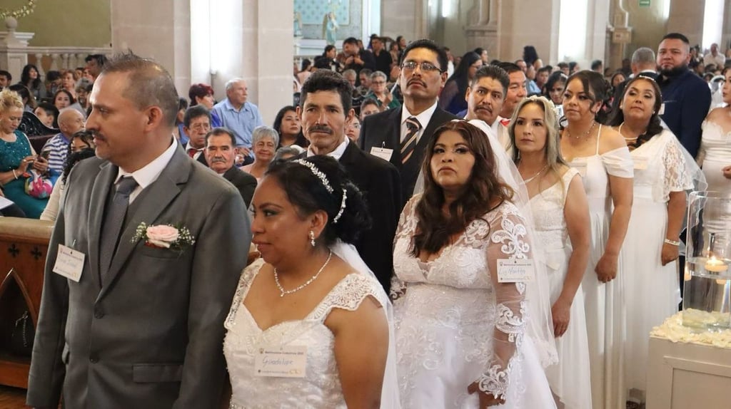 Celebraciones. El evento añadió color y fue congratulado por transeúntes y automovilistas.