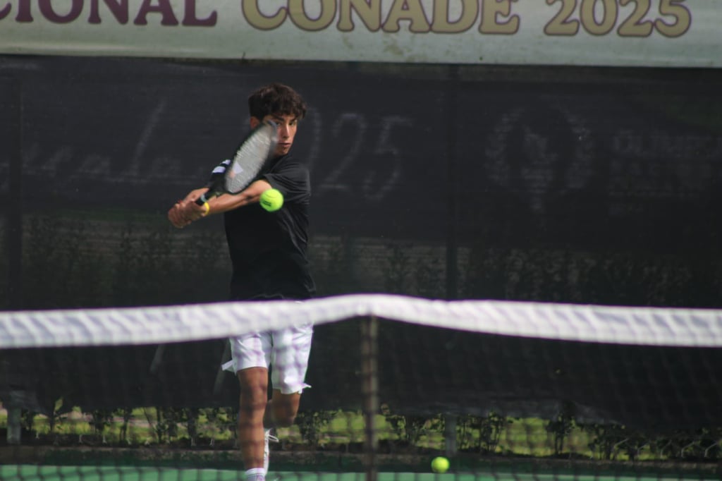 El duranguense, Máximo Venegas, se cuelga el bronce en tenis de la Olimpiada Nacional