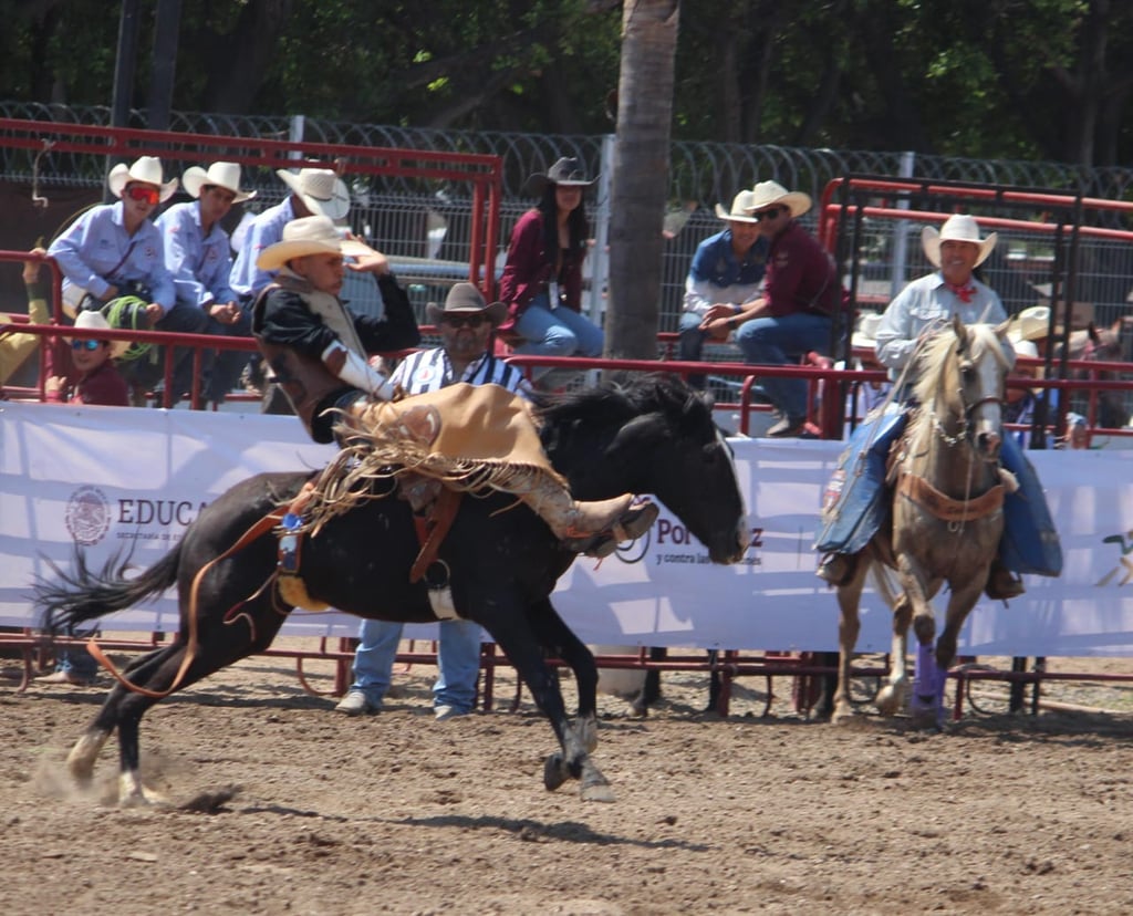 Rodeo duranguense inicia participación en la Olimpiada Nacional